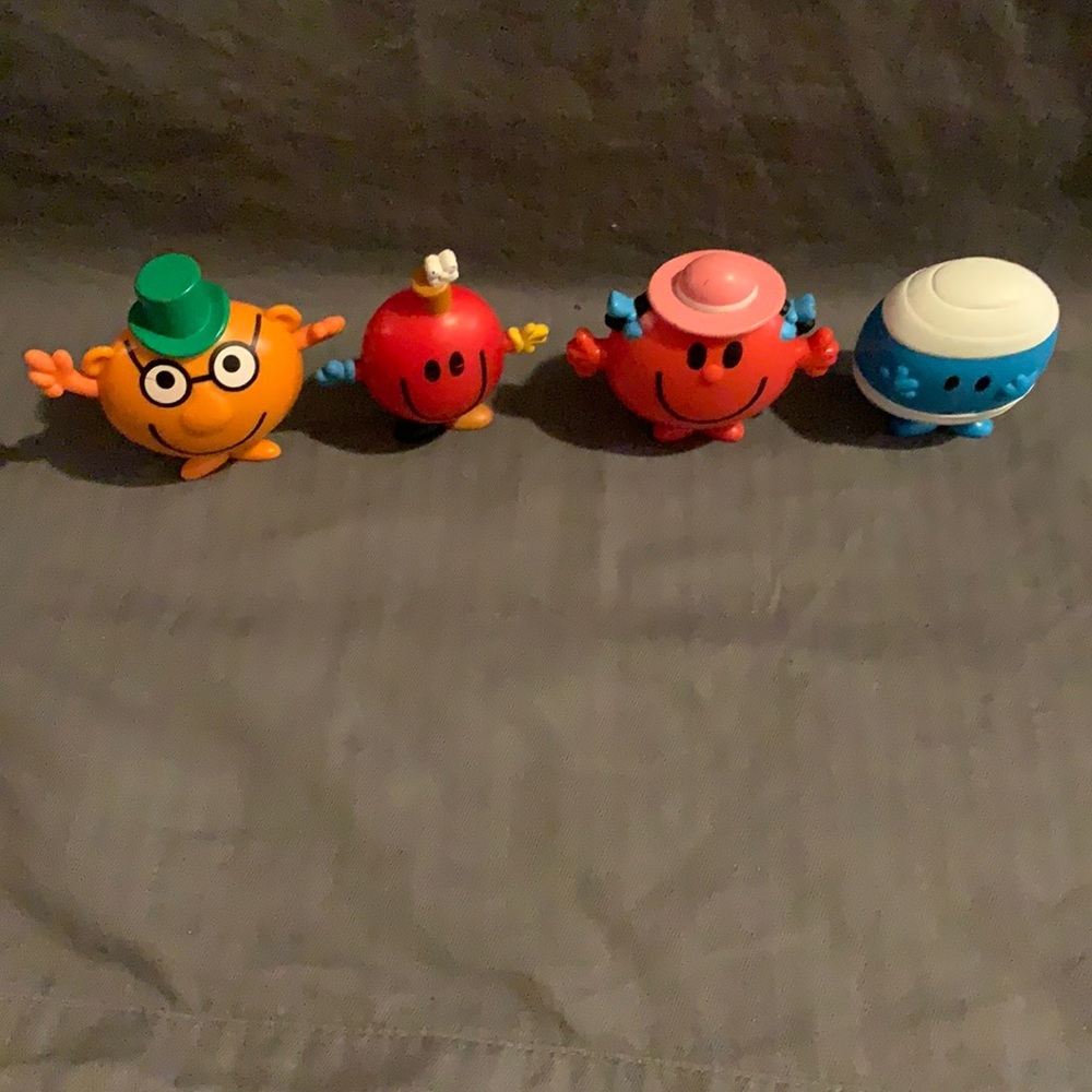 Set of 4 pre loved condition